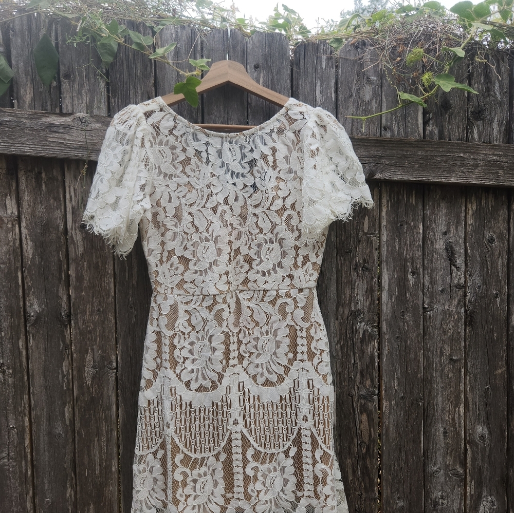 Lulus Pearson White Lace Dress